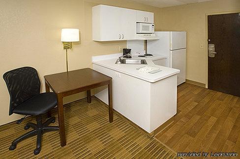 Extended America - - Airport - Tinicum Blvd Hotel 2*