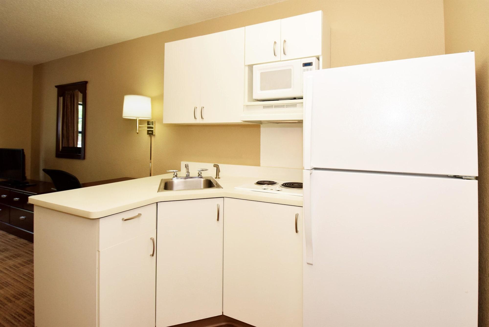 Extended America - - Airport - Tinicum Blvd Hotel