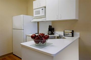 Extended America - - Airport - Tinicum Blvd